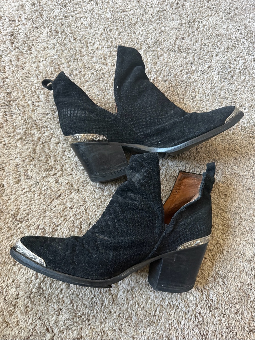 Jeffrey Campbell suede cowgirl bootie sz 8.5